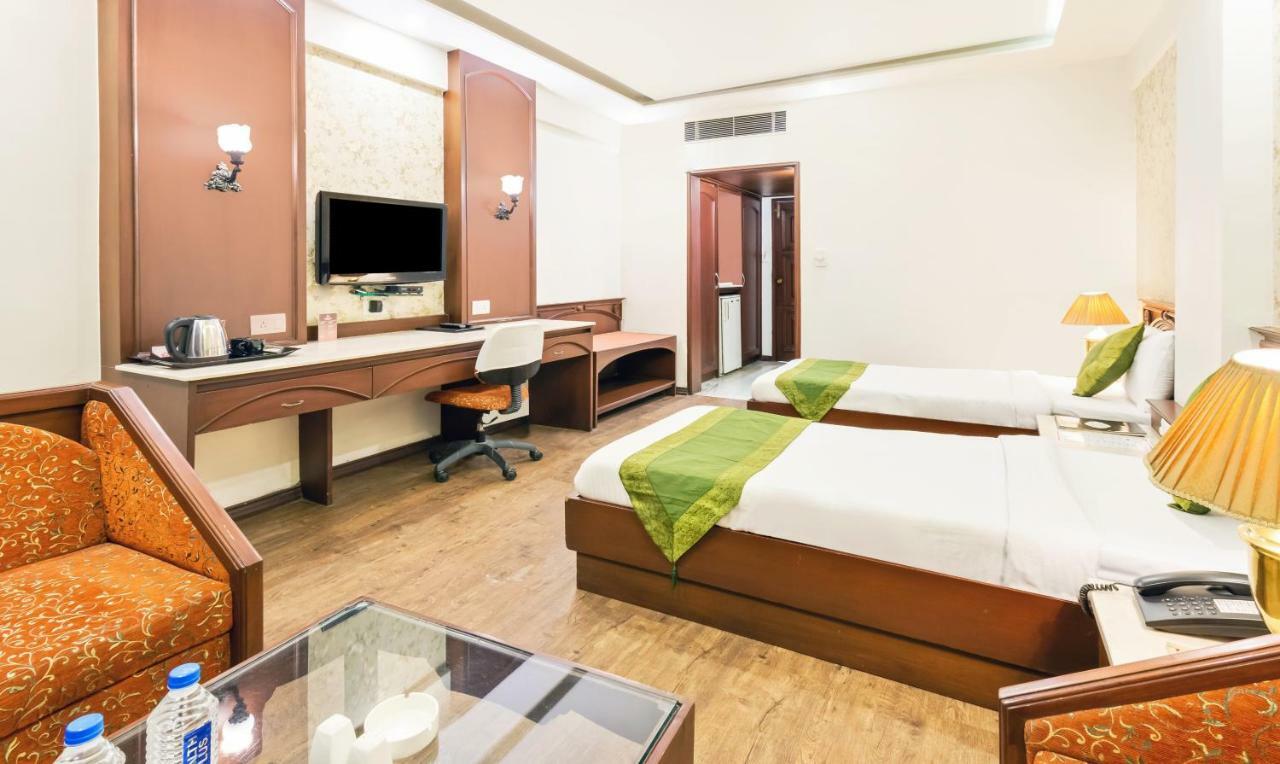 אינדורה Hotel Crown Palace מראה חיצוני תמונה
