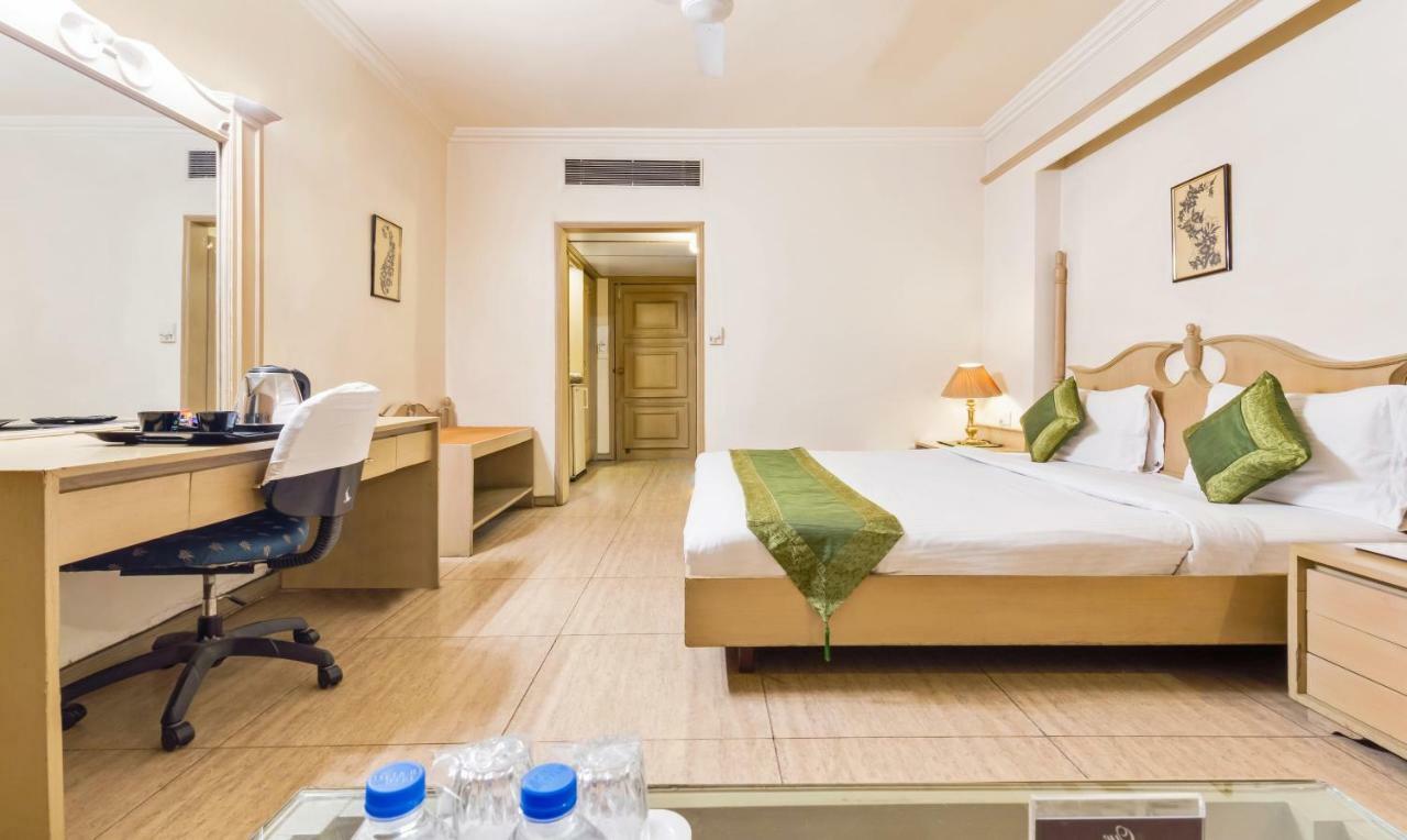 אינדורה Hotel Crown Palace מראה חיצוני תמונה