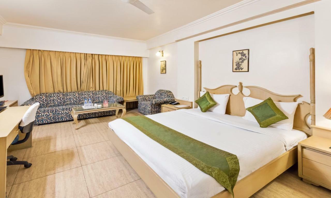 אינדורה Hotel Crown Palace מראה חיצוני תמונה