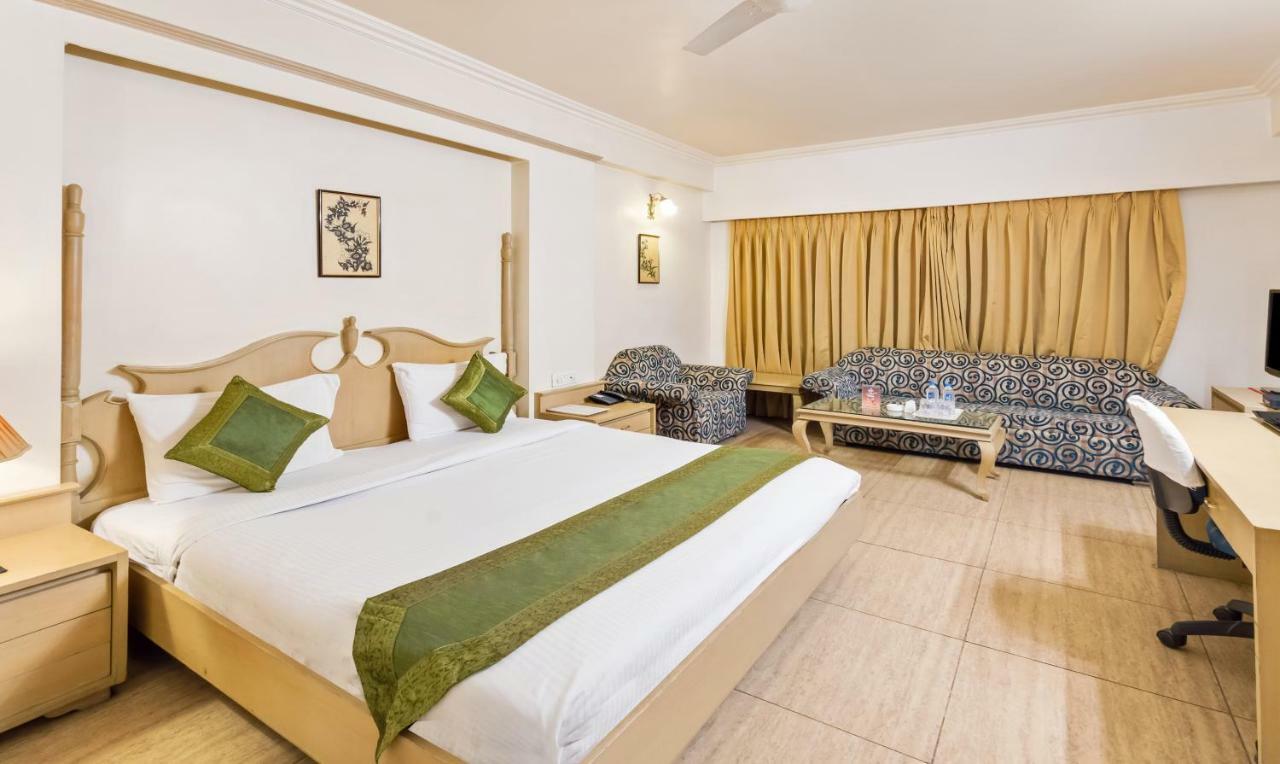 אינדורה Hotel Crown Palace מראה חיצוני תמונה