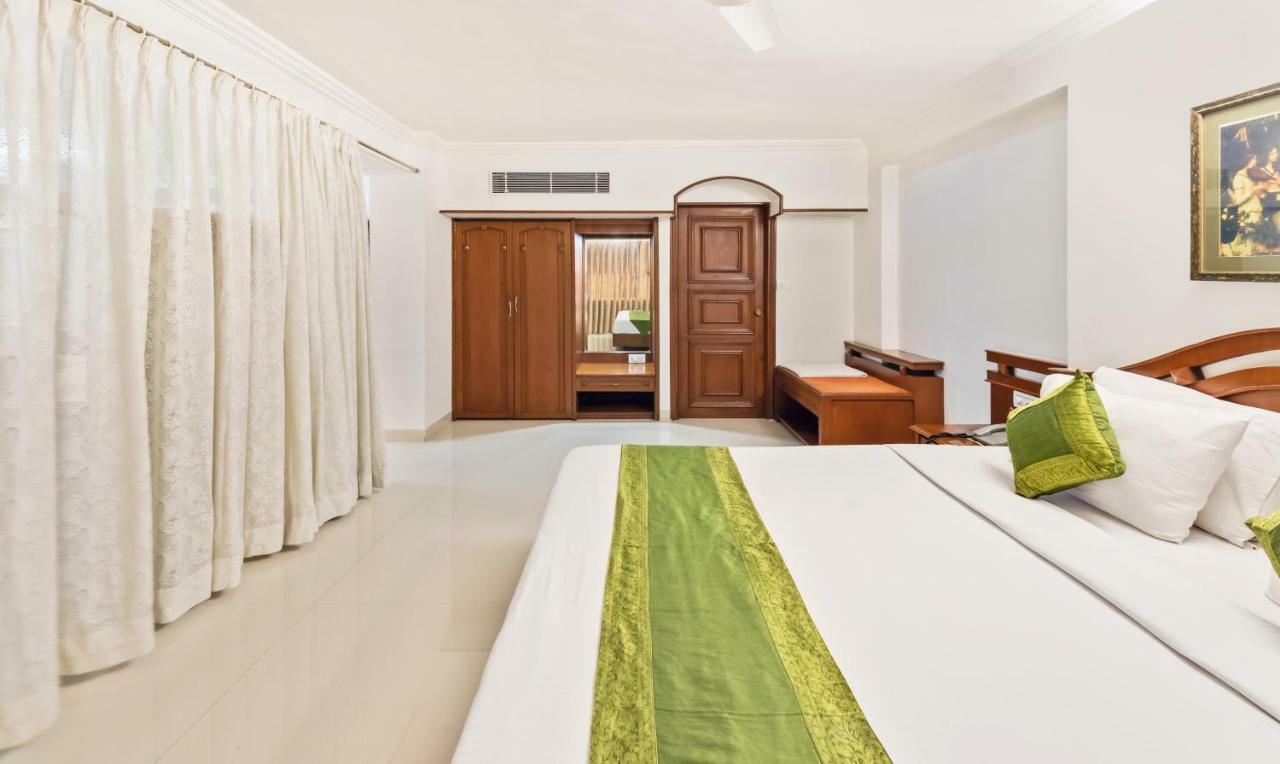 אינדורה Hotel Crown Palace מראה חיצוני תמונה